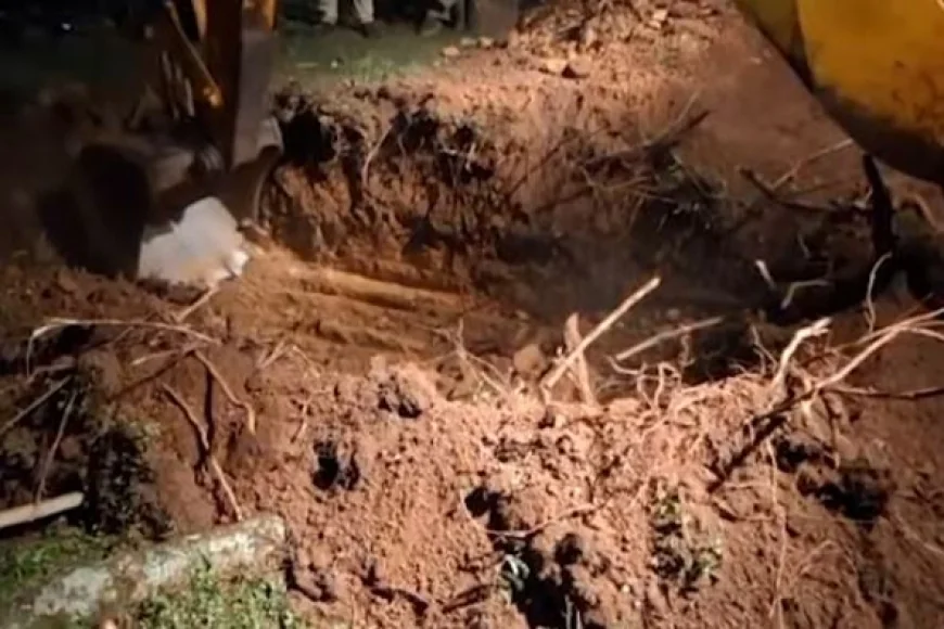 The digging of Raila's grave is ongoing tonight in Bondo.
