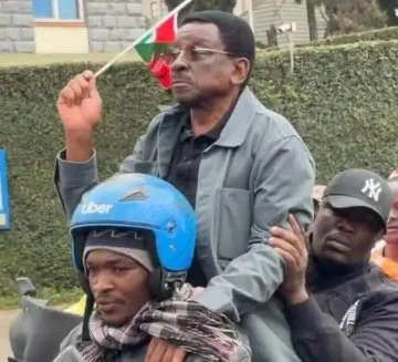 Orengo rides into CBD protest wave on motorbike