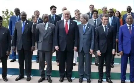 G7 leaders back Ukraine, tighten pressure on Russia in France summit