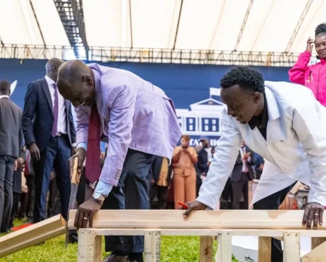 Fundi wa Mbao: Ruto tries his hand at woodwork with artisans