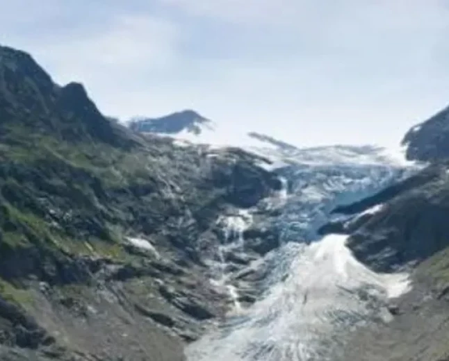 Bodies of two hikers missing for decades found after Swiss glacier melts