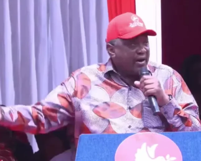 Uhuru condemns alleged tribalism in government hiring