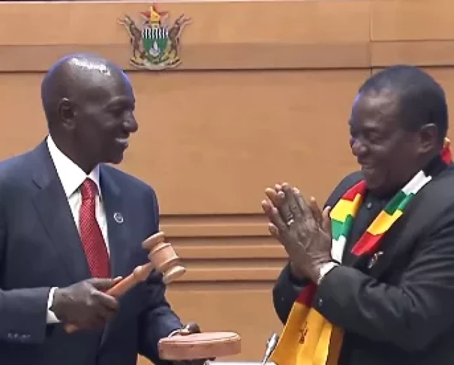 Ruto hands over Comesa chairmanship to Zimbabwe’s Mnangagwa